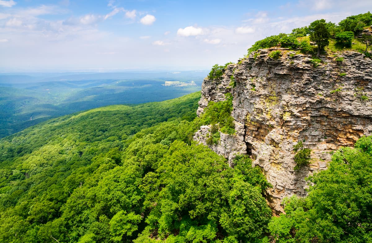 Mountains in with green terrain in arkansas